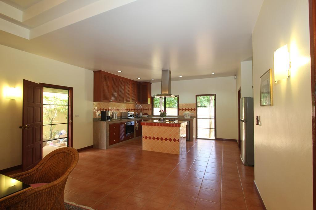 Villa Pimlada Nai Harn Bagian luar foto
