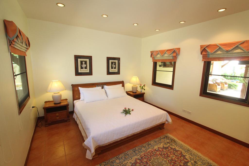Villa Pimlada Nai Harn Bagian luar foto